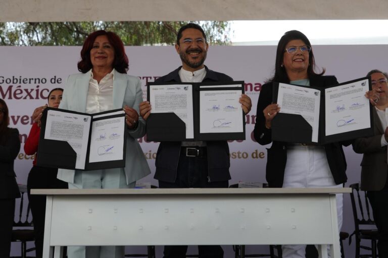 Mariela Gutiérrez atestigua firma de acuerdo entre Gobierno de Tecámac y el ISSSTE