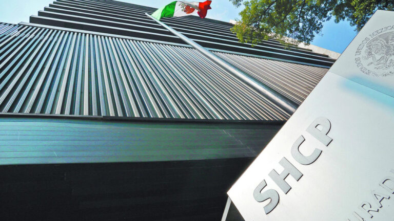 Perjuicio de 600 mil millones por huachicol: Procuraduría Fiscal