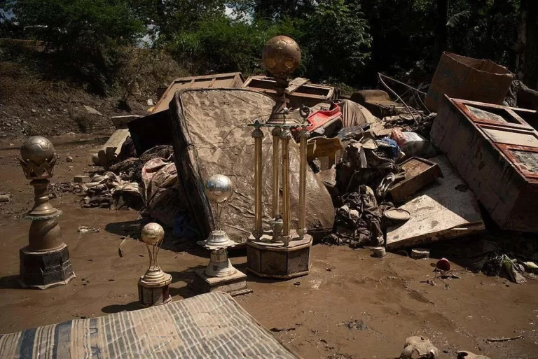 Decenas de muertos y desaparecidos por las lluvias catastróficas que asolan México