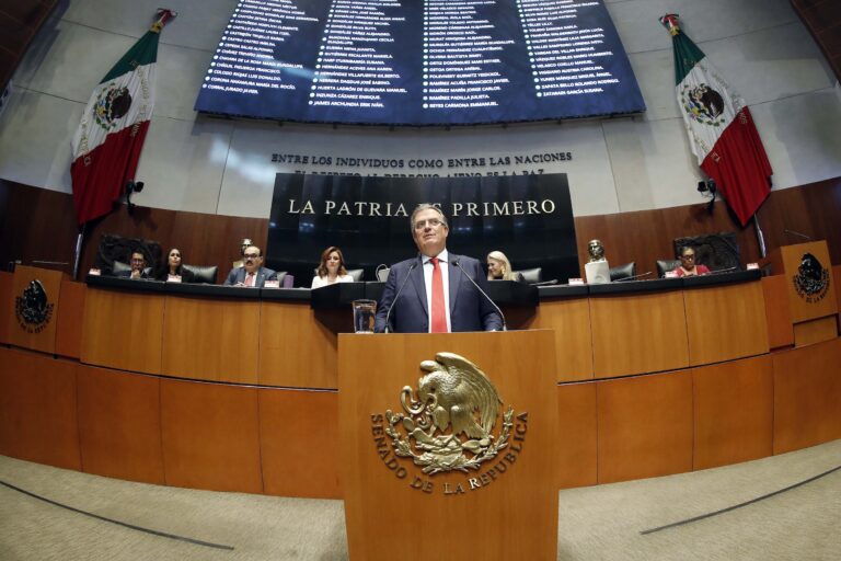 Comparece Ebrard ante el Senado; indica que está firme el TLC
