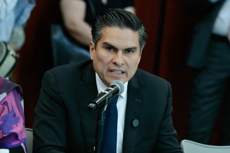 Cada peso Rescatado de las Jubilaciones Doradas Regresará al Pueblo, Asegura el senador Pável Jarero