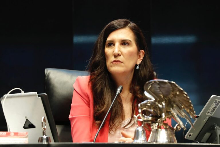 Sinaloa/ Solicita Lideresa del Congreso Desaparición de Poderes
