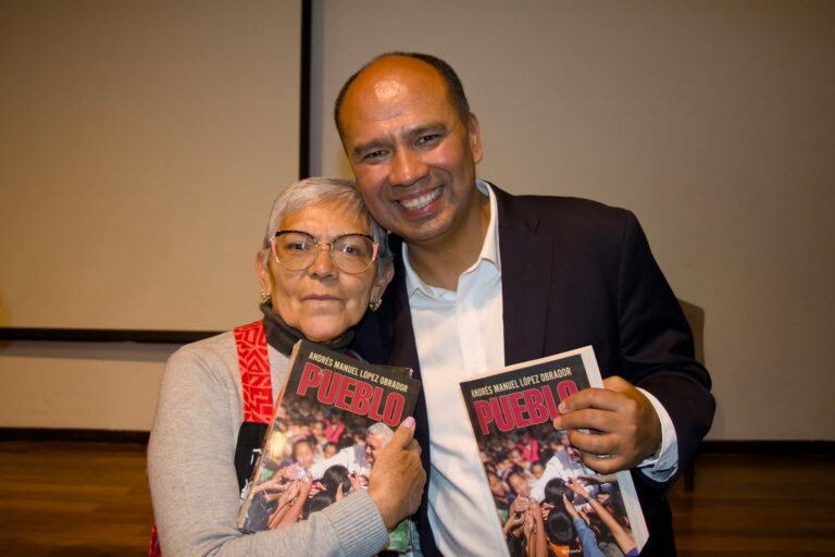 Llama Alejandro Robles a Recuperar el Sentido Ético de la Política con la Lectura de Pueblo