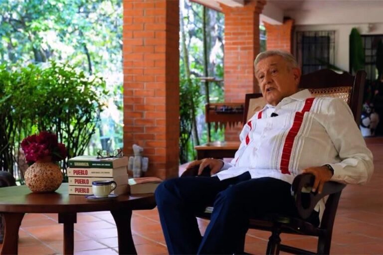 Presentará Alejandro Robles Nuevo Libro de AMLO en Coyoacán